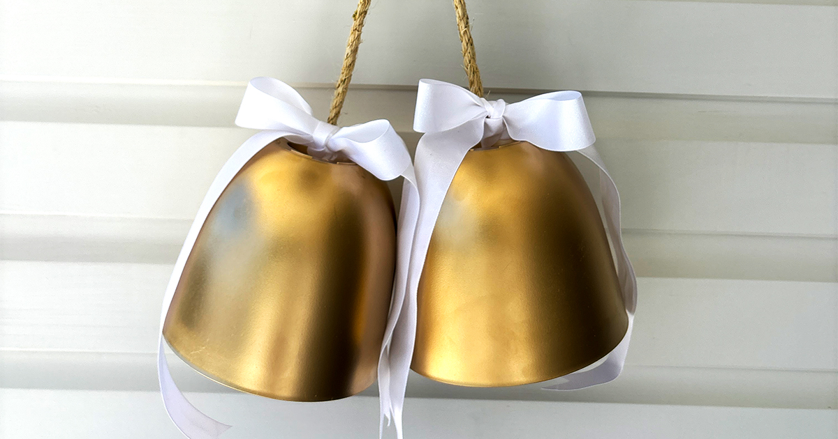 DIY Christmas Bells In Under An Hour